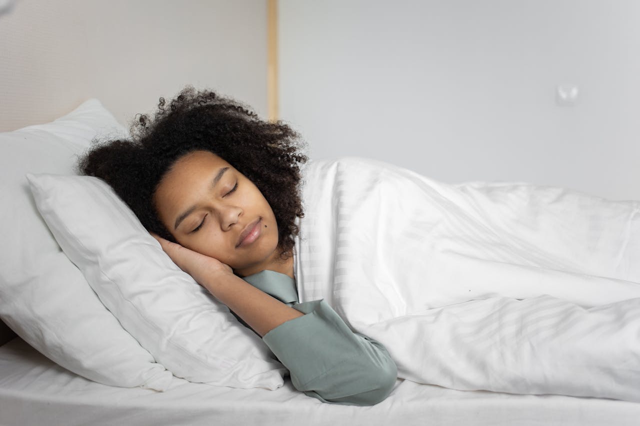 Best Luxury Pillows for Side Sleepers - Honeydew Sleep
